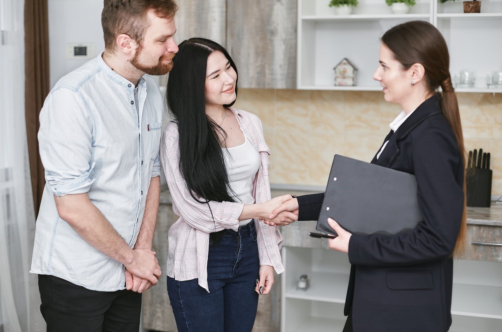 un professionista incontra nuovi clienti
