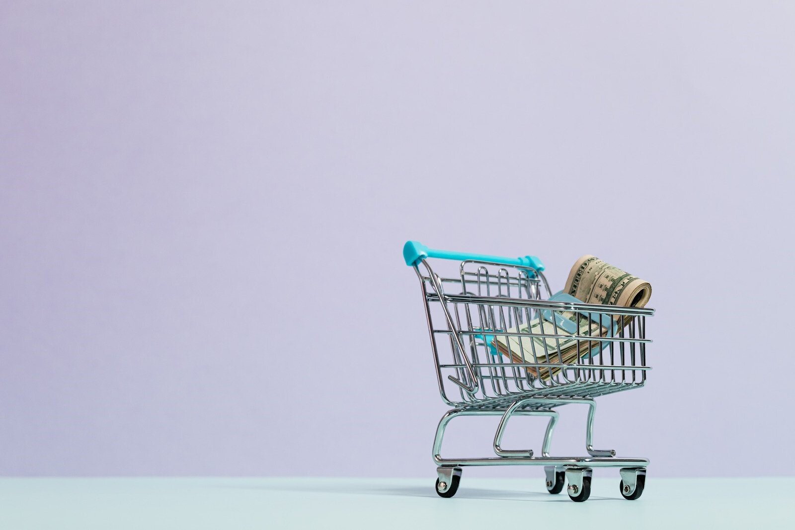 carrello pieno di soldi