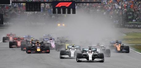Formula 1 - GP di Germania: Nel delirio dell pioggia trionfa Max Verstappen davanti alla super rimonta di Sebastian Vettel