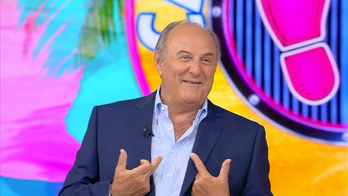 Gerry Scotti: L&rsquo;Eterno "Zio" della Televisione Italiana