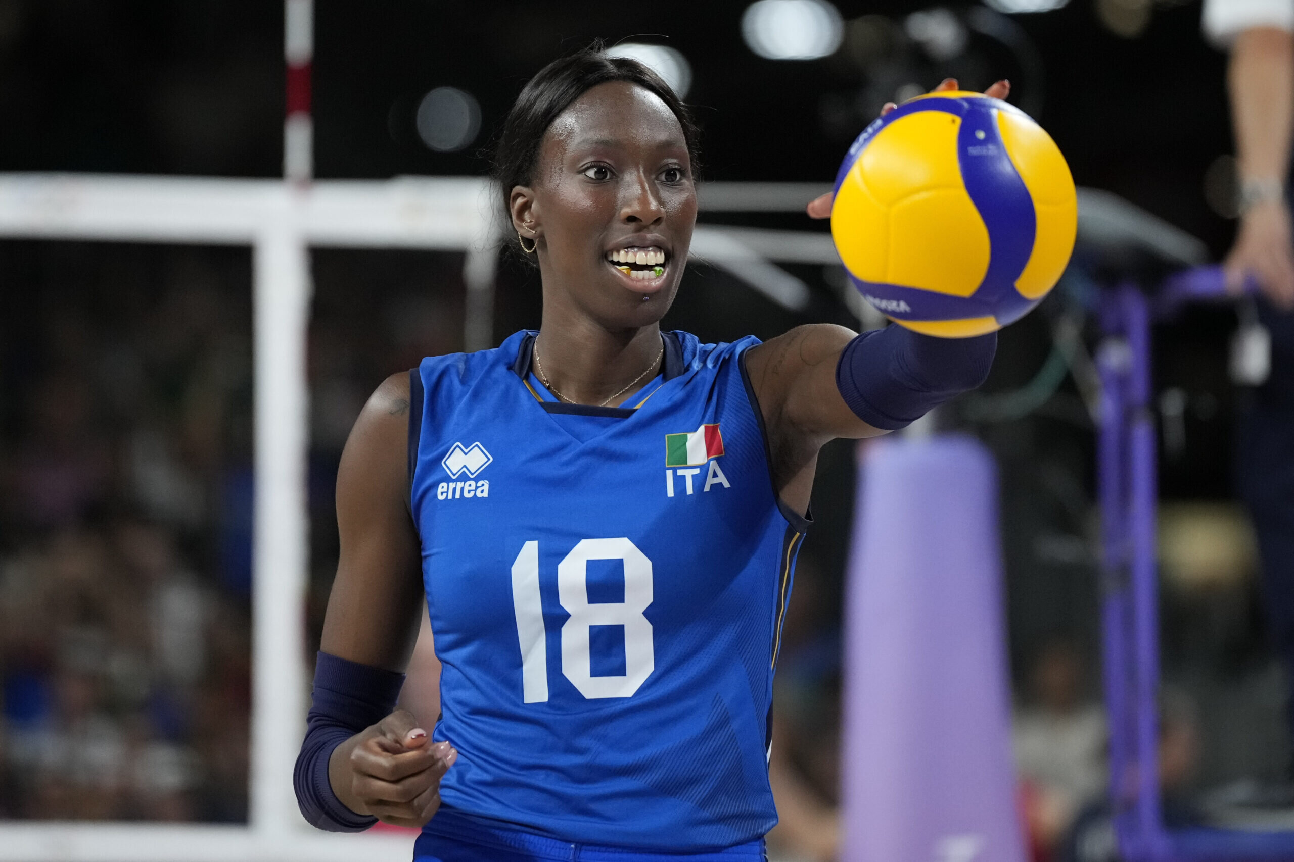 Paola Egonu: L'Icona Globale del Volley che Schiaccia da 344 cm