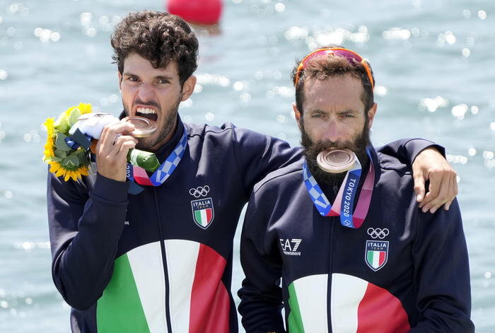 Tokyo 2020 - Canottaggio: Doppio pesi leggeri maschile vince il bronzo