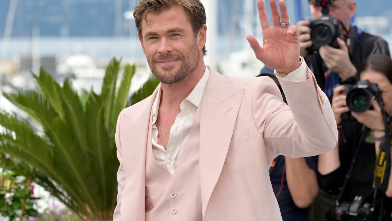 Chris Hemsworth: Non Solo il Dio del Tuono, Ma un Pilastro di Hollywood
