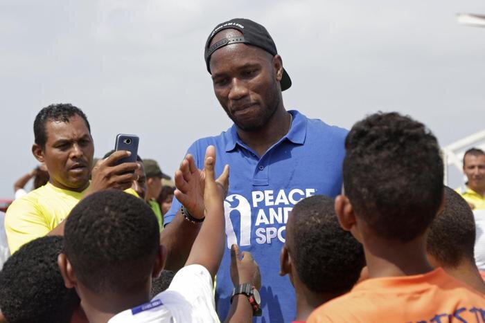 Coronavirus: furia Drogba e Eto'o "africani non sono cavie" Coronavirus: furia Drogba e Eto'o "africani non sono cavie"