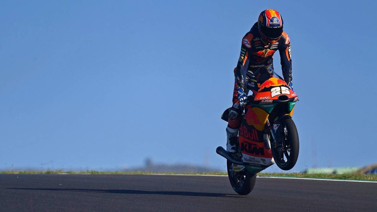 Moto 2 - GP Portogallo: Vince Raul Fernandez