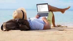 VIDEO CALL: Come presentarsi al meglio in video! VIDEO CALL: Come presentarsi al meglio in video!