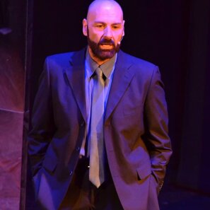 Vettorina nella città dei pezzi di ricambio Marco Zazzeri (Krios Teatro)