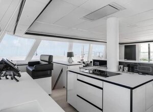 above-yacht-02.jpeg