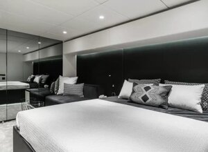 above-yacht-05.jpeg