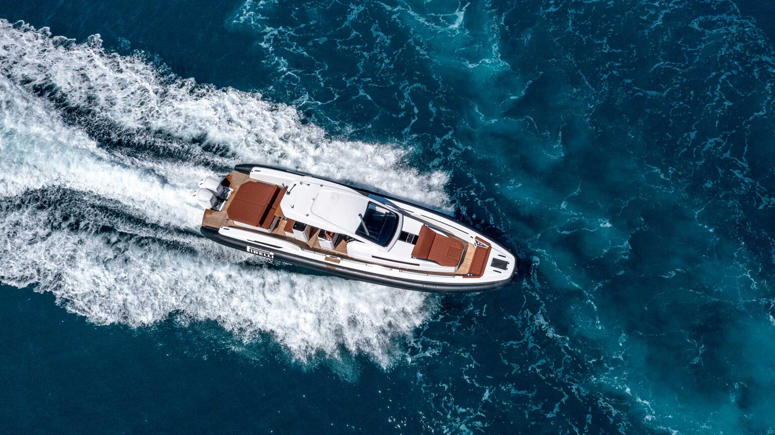 luxury-rib-gommoni-di-lusso-pirelli-robb-report-italia.jpeg