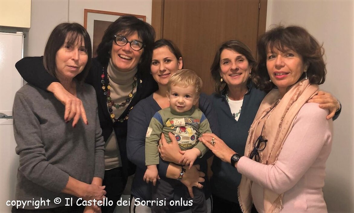 foto ricordo con le zie del Castello !!! foto ricordo con le zie del Castello !!!