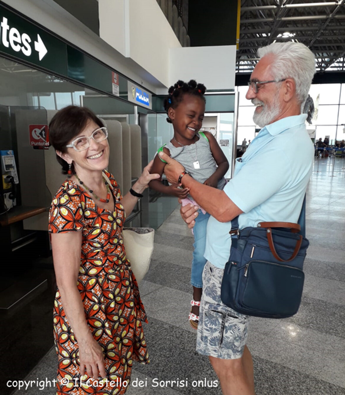 - sorrisi ed emozioni in aeroporto !!! - sorrisi ed emozioni in aeroporto !!!