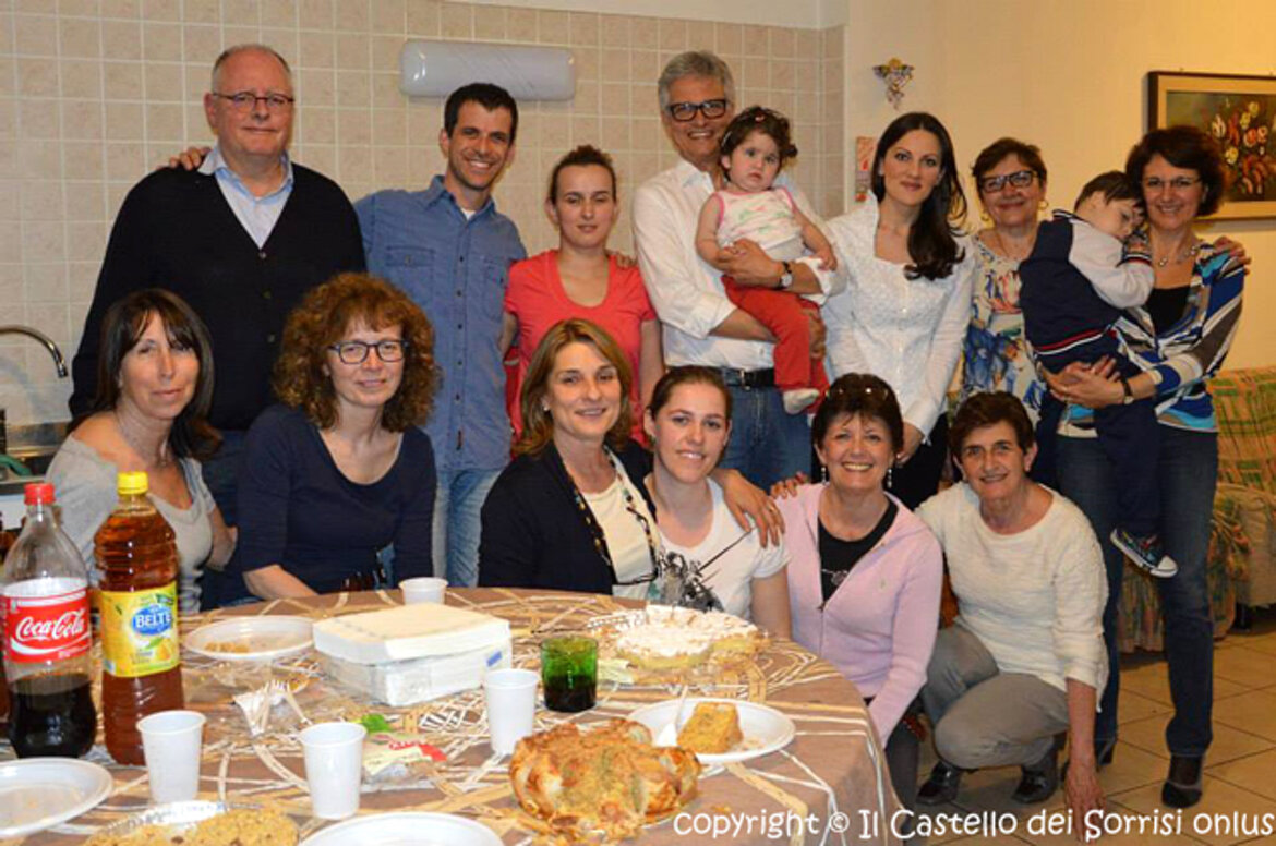 la festa per il rimpatrio di Lorisa