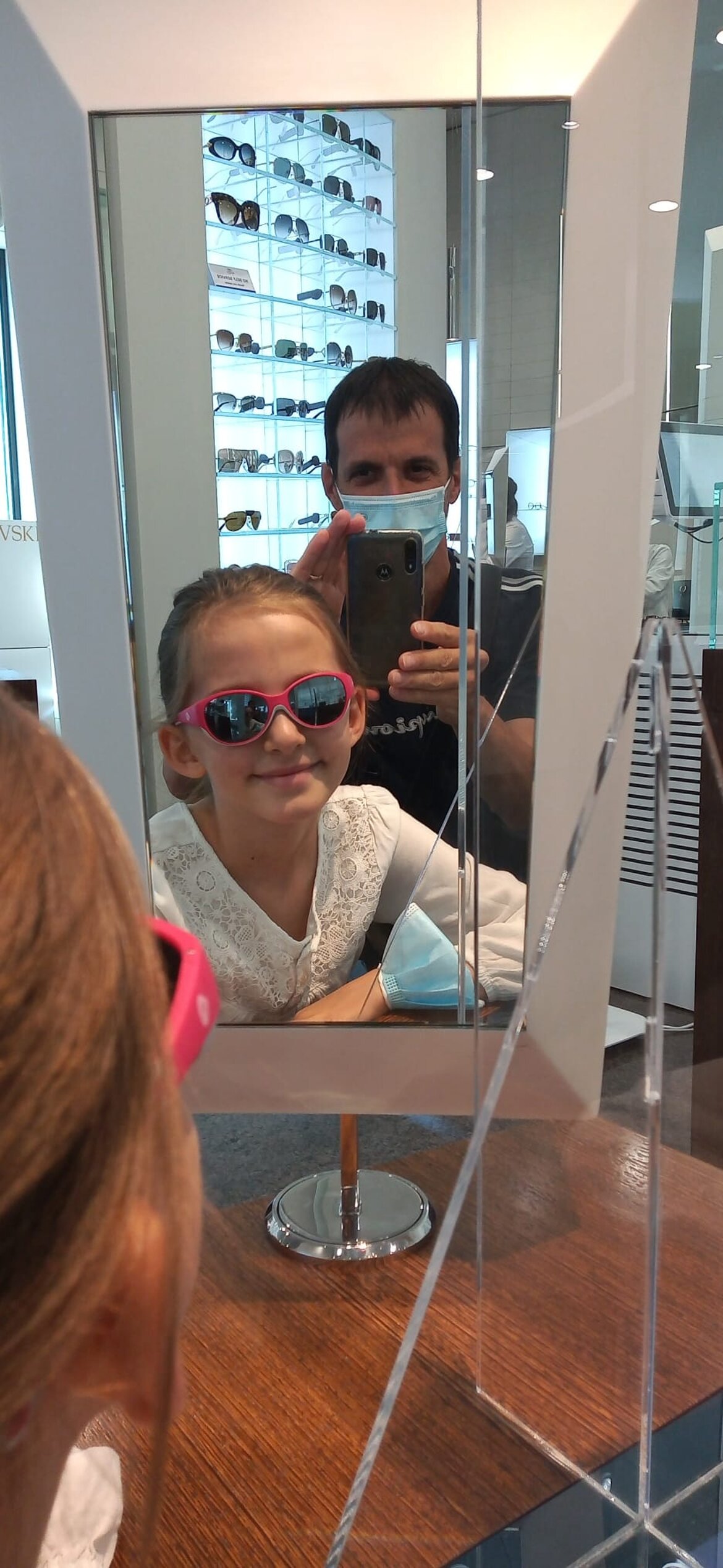 Che occhiali fashion! Mi stanno proprio bene!