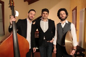 Twelve Tone Trio Standard Jazz