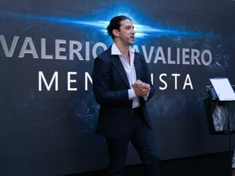 Valerio Cavaliero mentalista eventi aziendali Valerio Cavaliero mentalista eventi aziendali