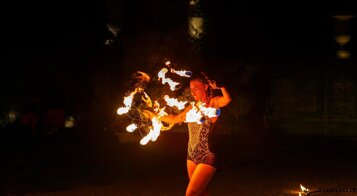 Ornella Caponero performer fuoco evento