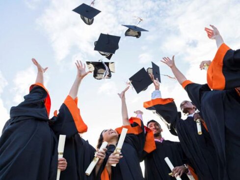laurea-knqg-u3300760011260lfi-656x492@corriere-web-sezioni.jpeg