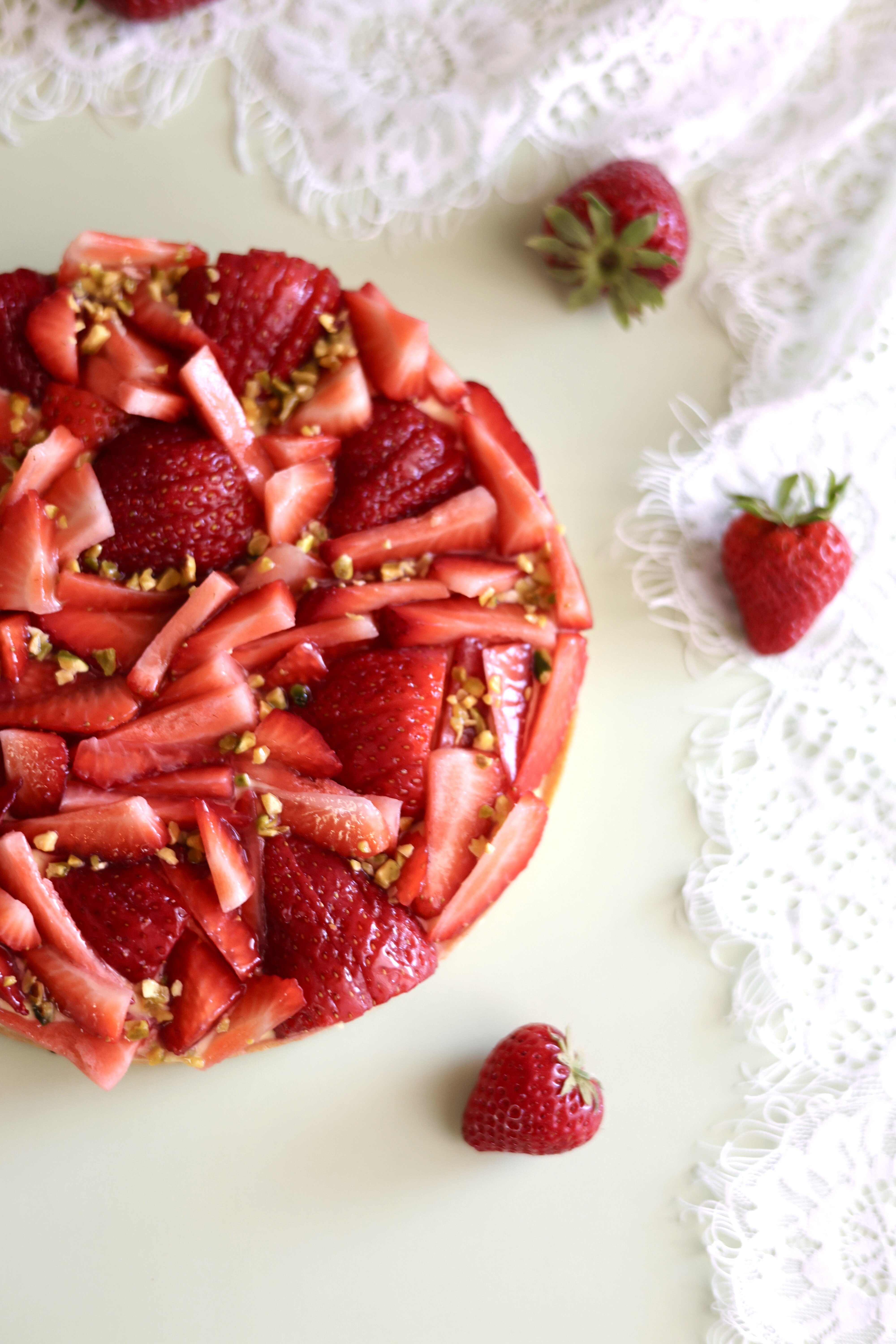 crostata, frolla alla vaniglia, crema pasticcera, fragole