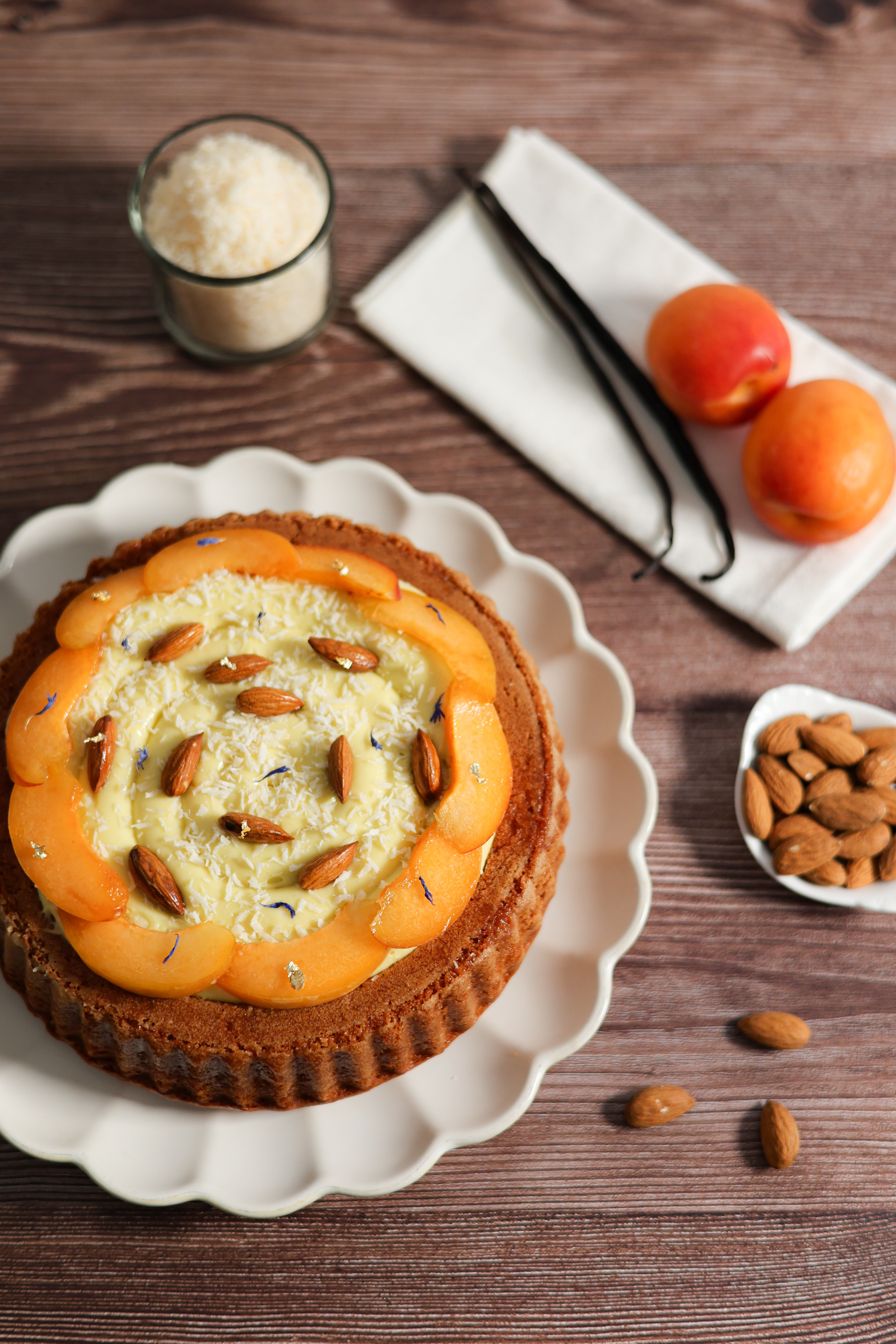 Cake mandorle, albicocche e cocco