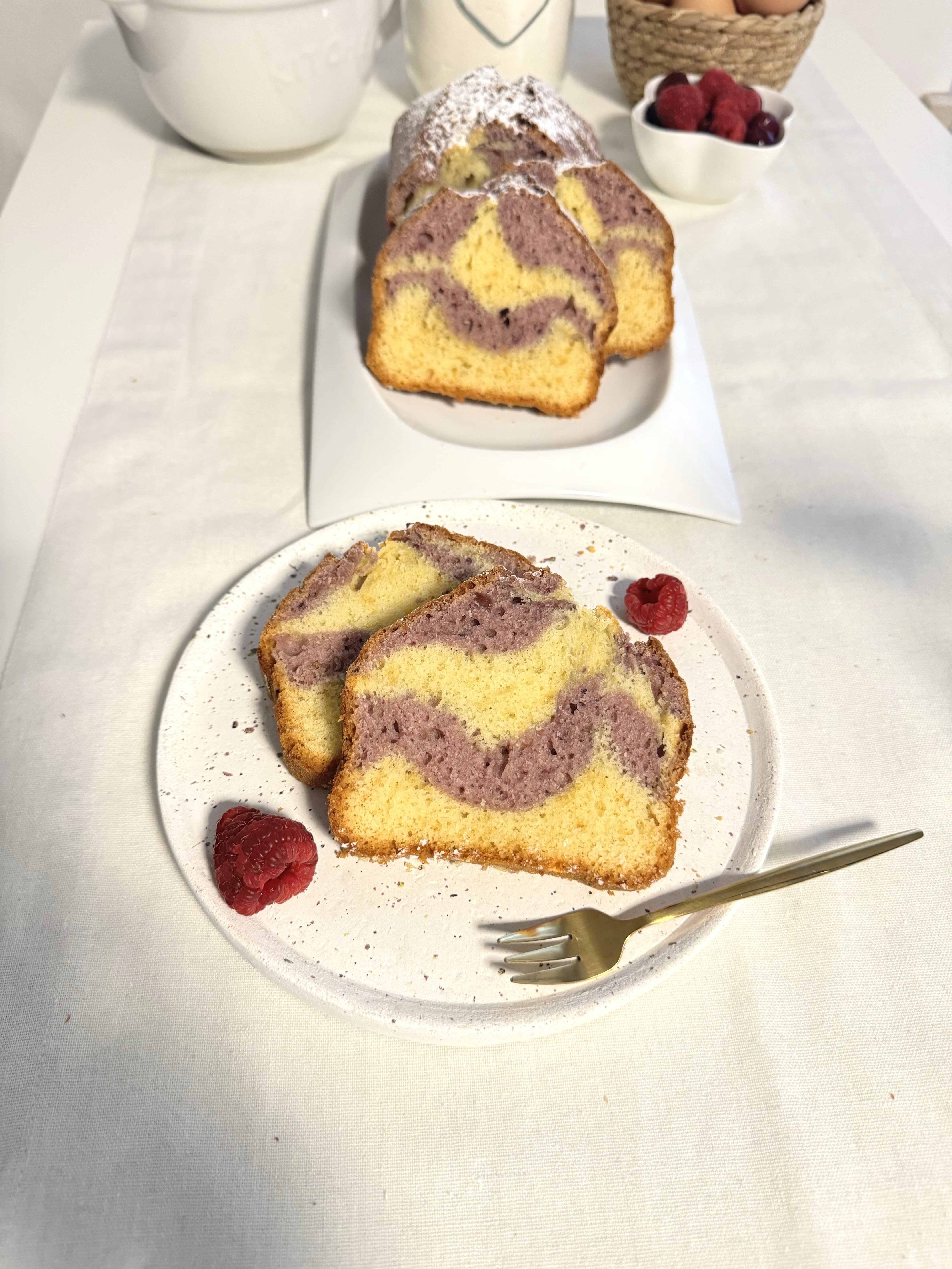 Plum cake panna e frutti di bosco