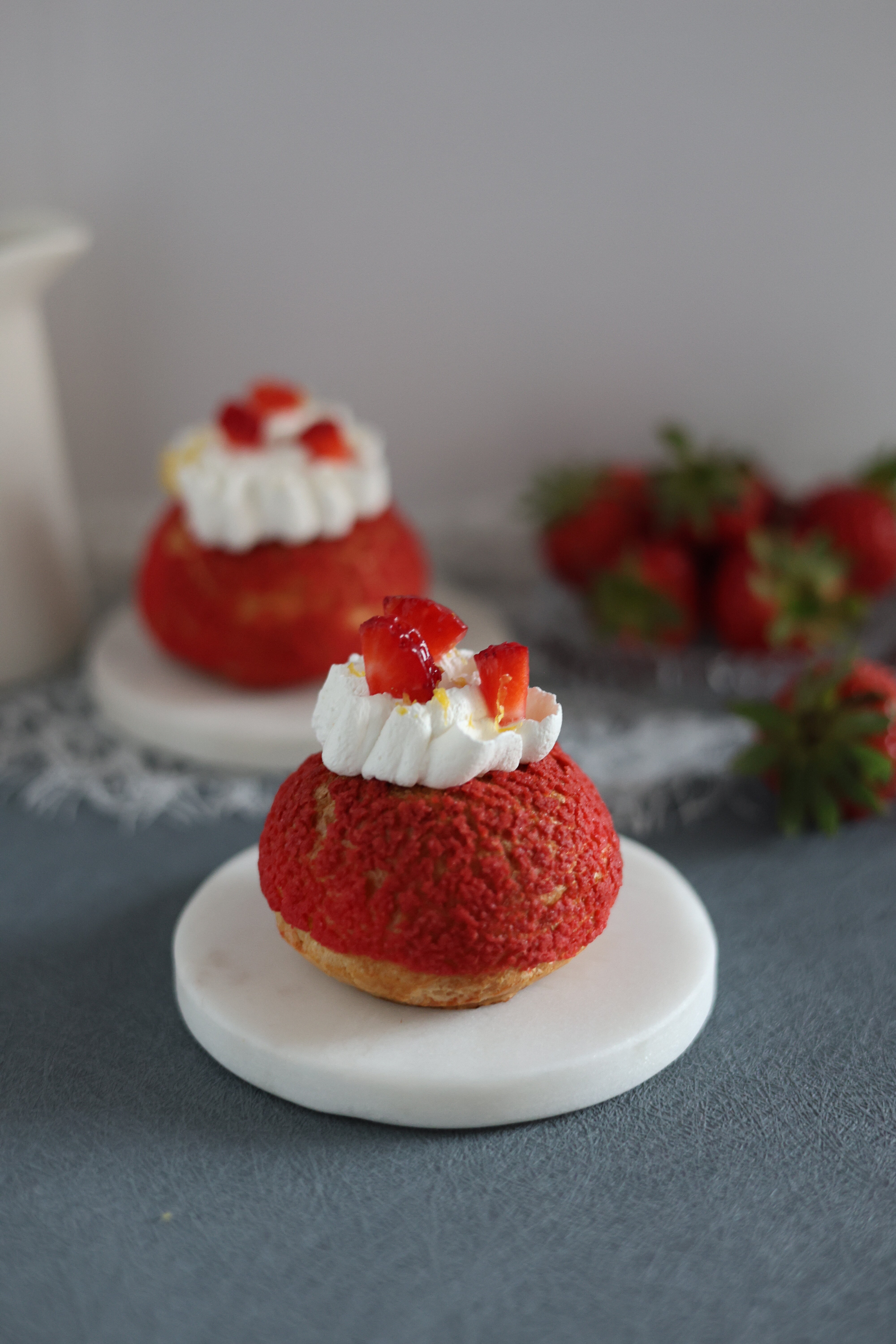 fragole, crema pasticcera, gel di fragole