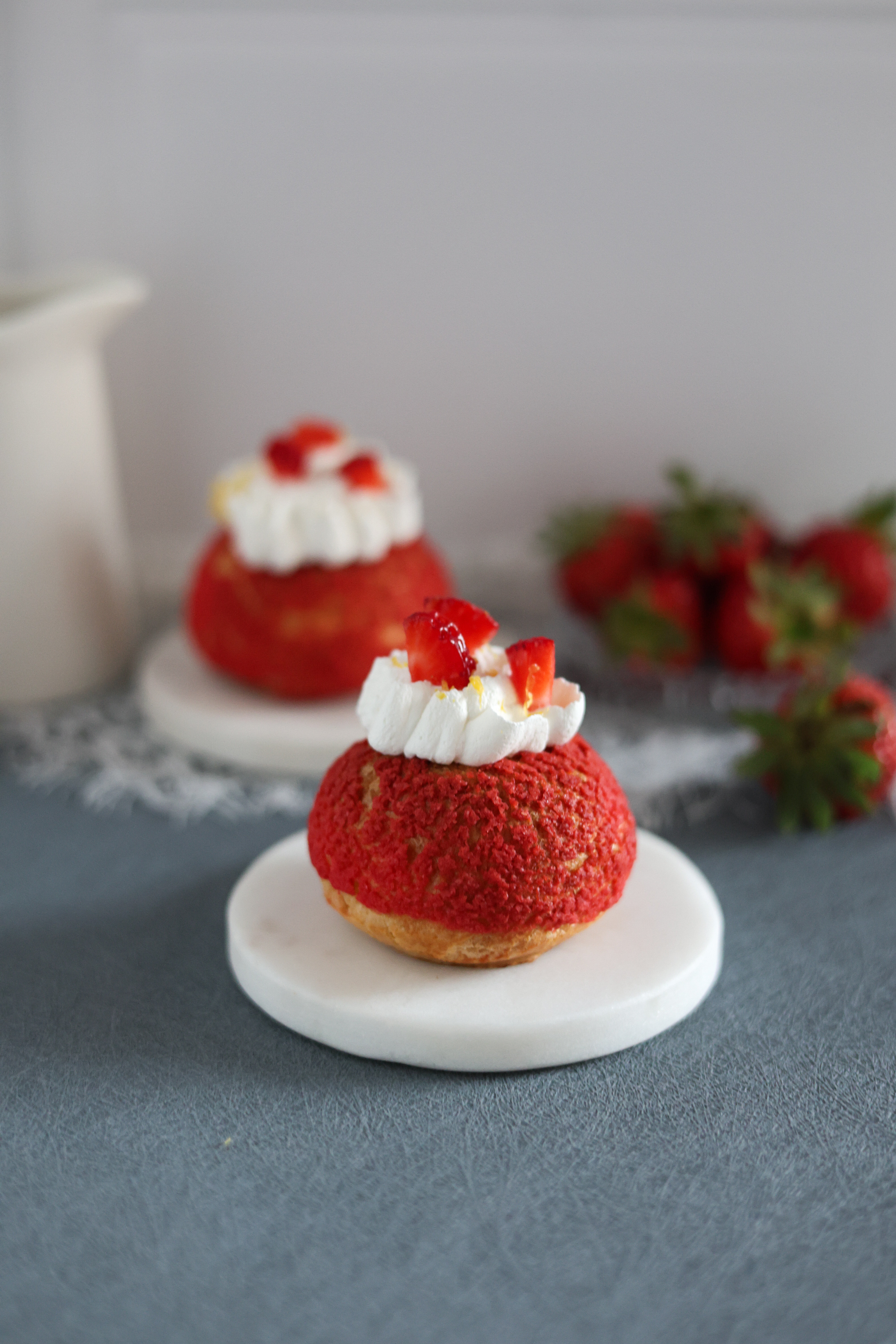 fragole, crema pasticcera, gel di fragole