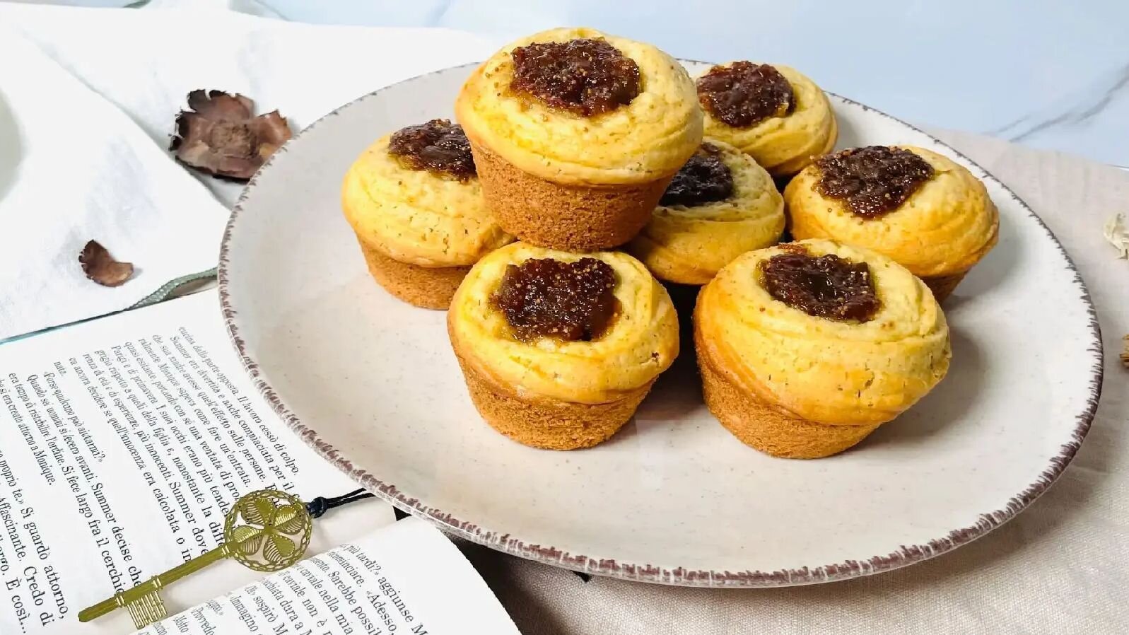 Muffin di frolla montata