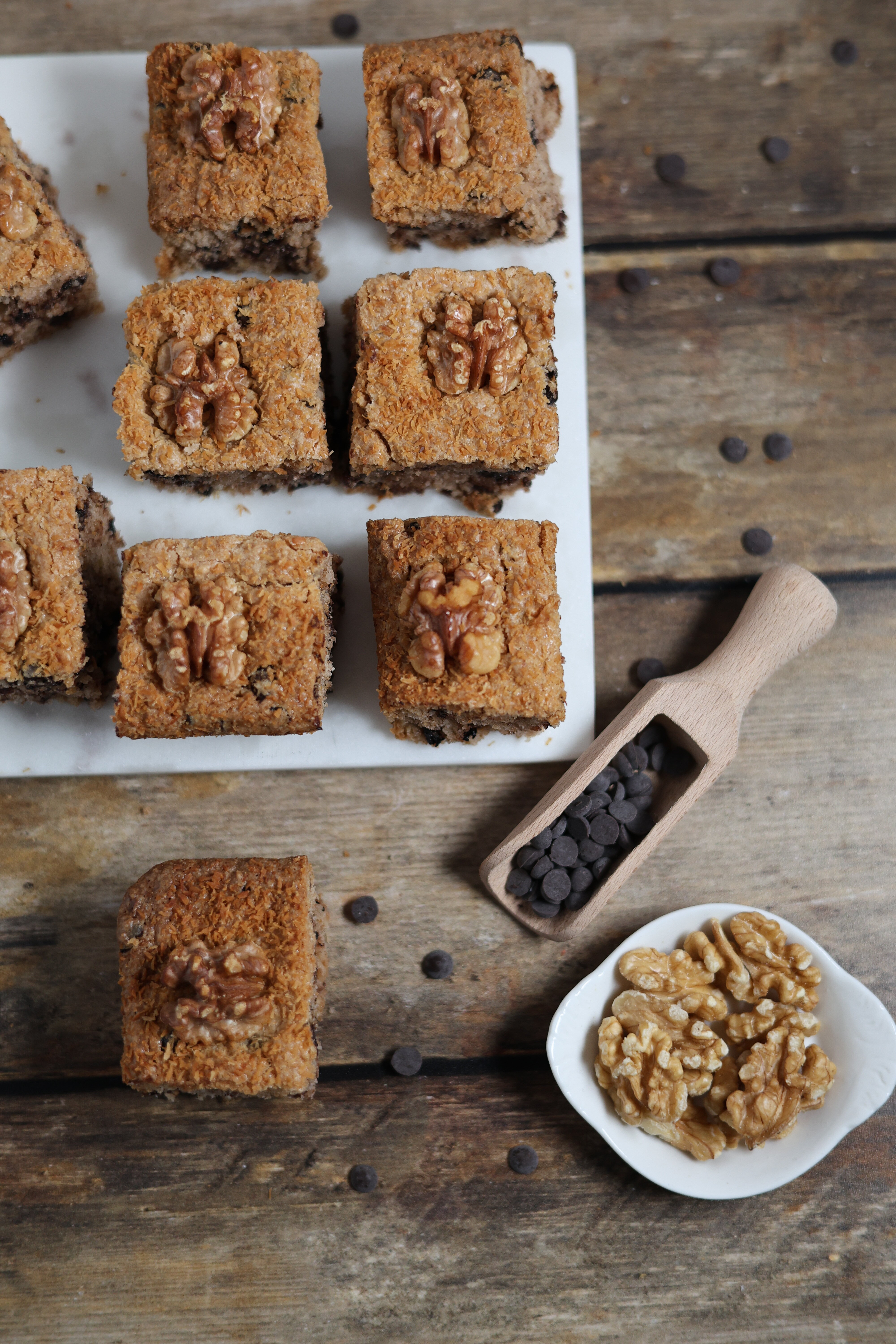 Quadrotti al cioccolato, cocco e noci quadrotti, torta, cake