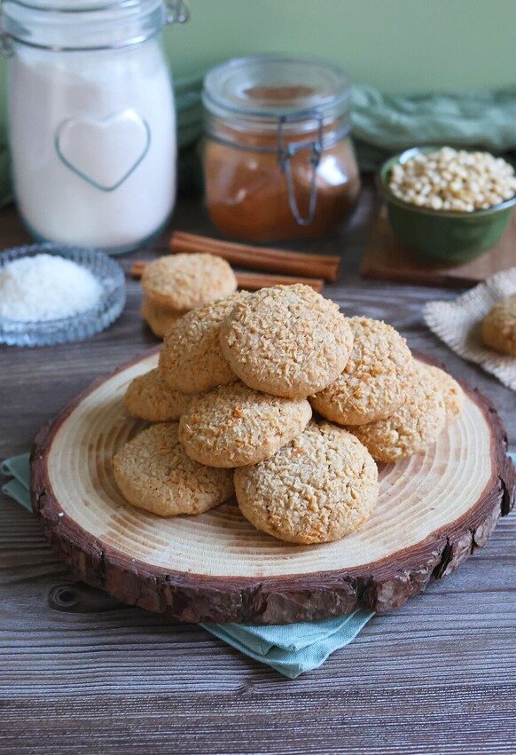 Biscotti cocco, pinoli e cannella