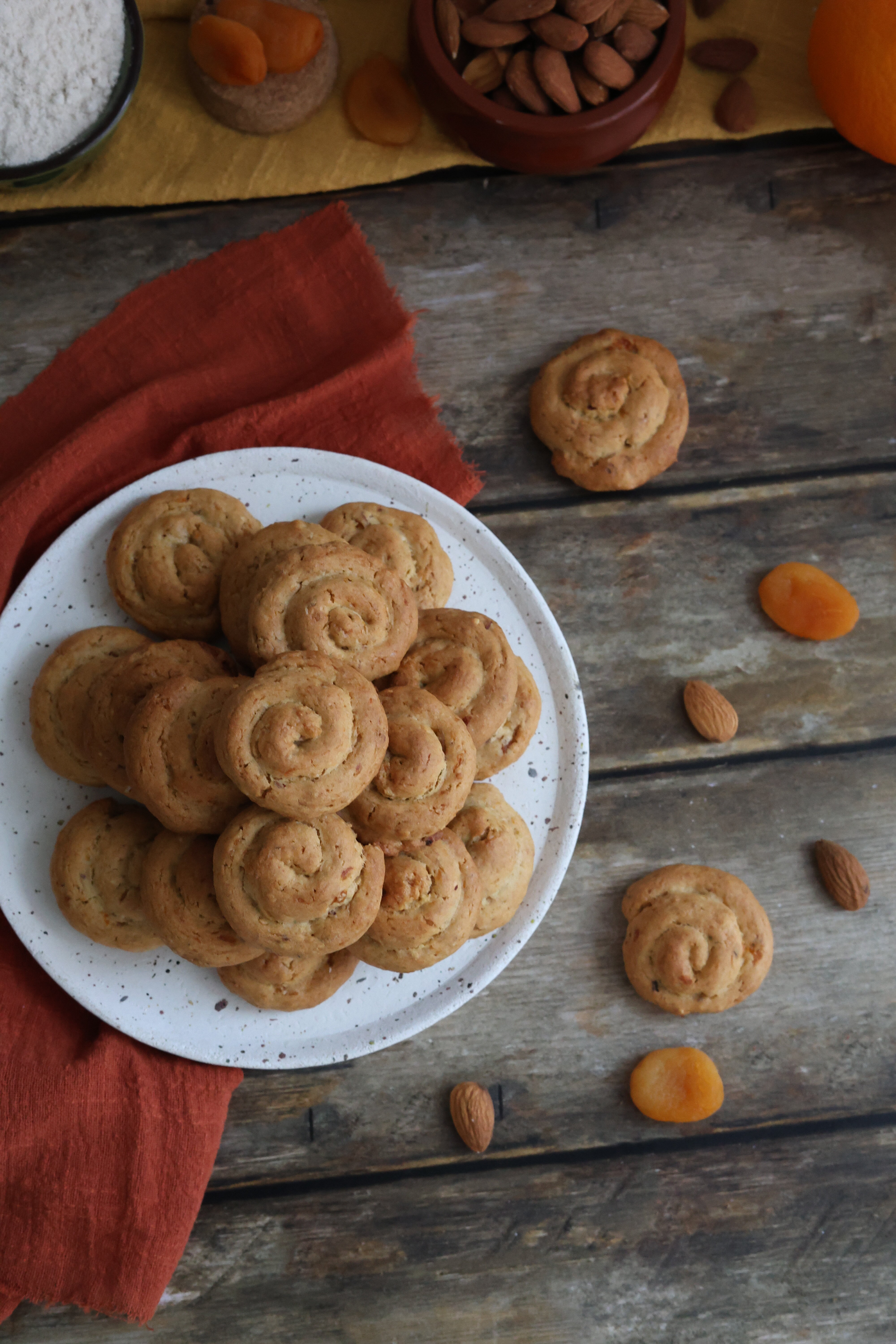 biscotti rustici, biscotti alle albicocche, biscotti fatti in casa