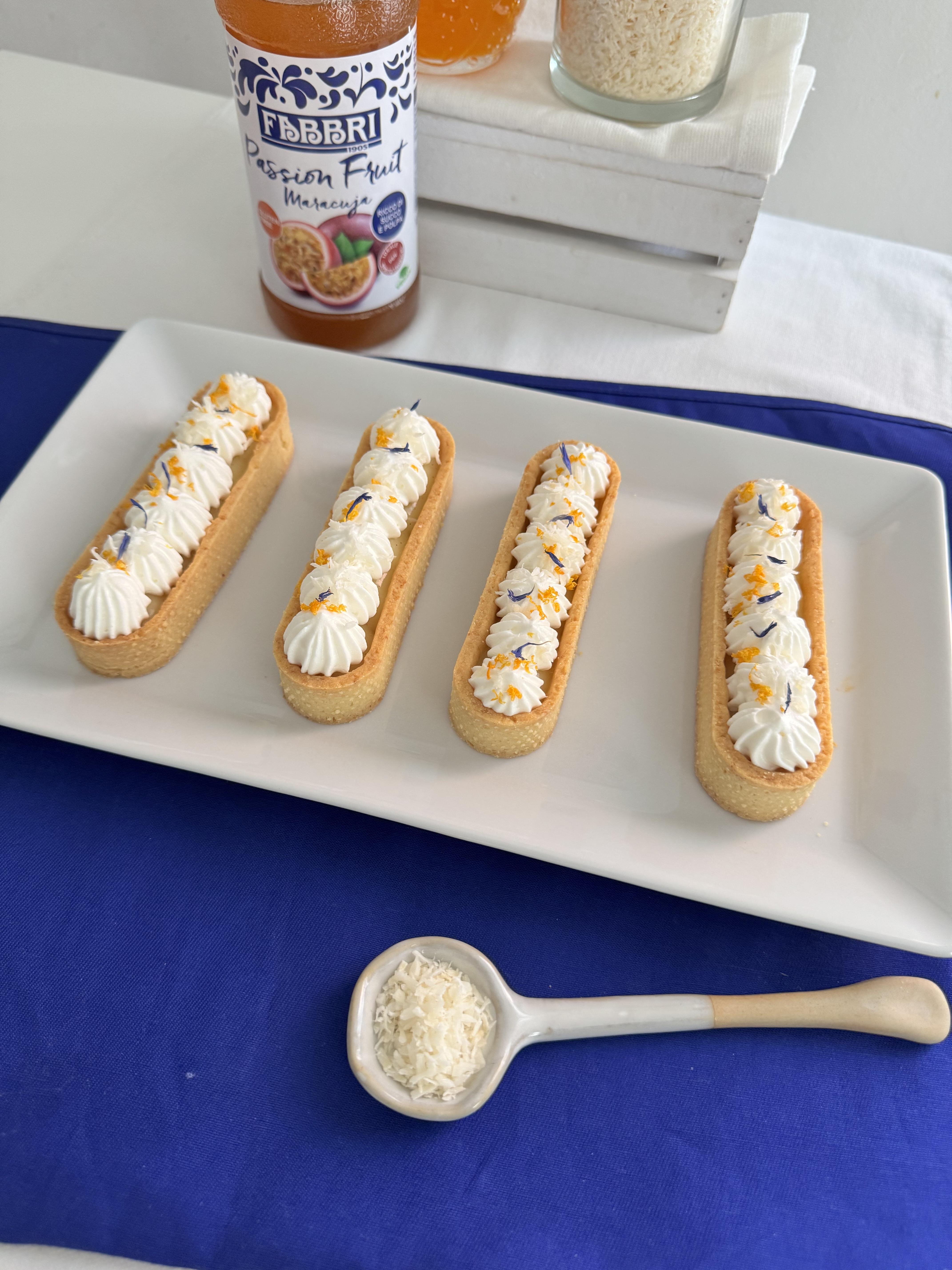 Crostatine frutto della passione e cocco