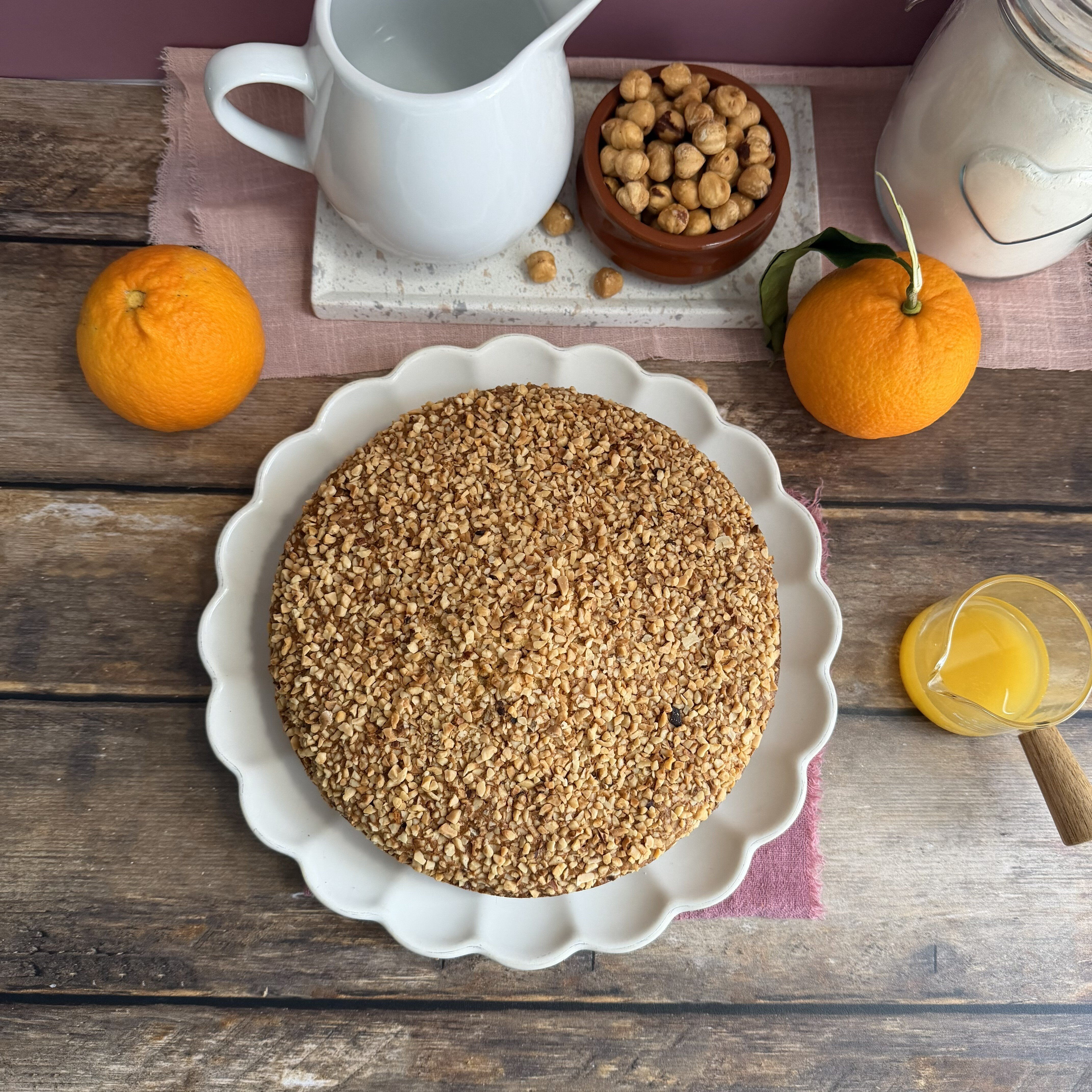 Torta alle nocciole e arance torta alle nocciole, torta all'arancia, torta soffice, torta da colazione