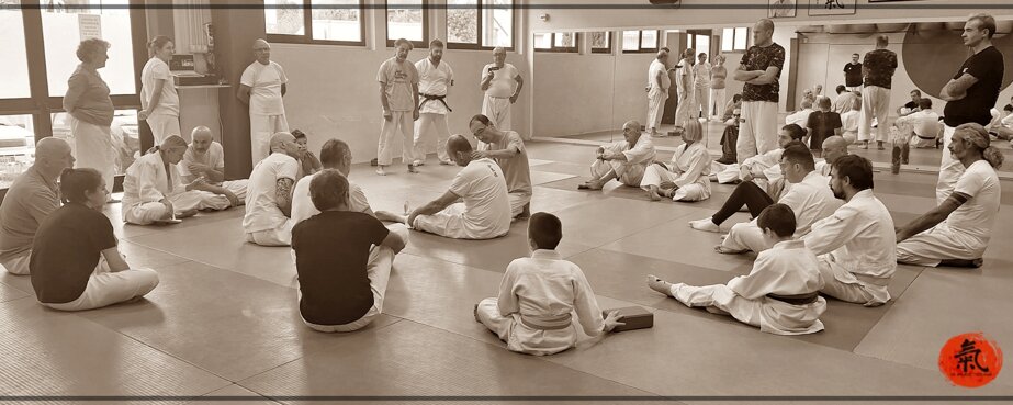 Kiatsu Ryoho ( pratica con Sensei Nakano ) Kiatsu Ryoho ( pratica con Sensei Nakano )