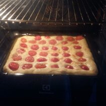 Pierwsze pieczenie na samym dole piekarnika