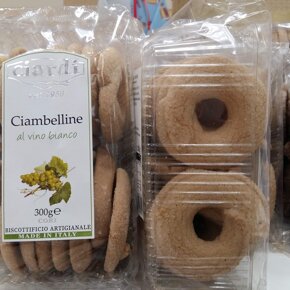 ciambelline w hipermarkecie na sklepowej polce ciambelline w hipermarkecie na sklepowej polce