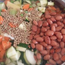 minestrone w wersji bogatszej, z fasola i soczewica