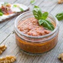 pesto z suszonych pomidorow pesto z suszonych pomidorow