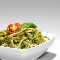 spaghetti z pesto spaghetti z pesto