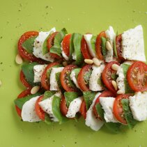 fantazyjne ulozenie saltaki caprese fantazyjne ulozenie saltaki caprese