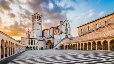 TOUR IN BUS DELL?UMBRIA CON VISITA ALLA PERUGINA