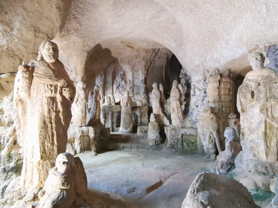 sanbruno 2903 chiesa piedigrotta 8.jpeg sanbruno 2903 chiesa piedigrotta 8.jpeg