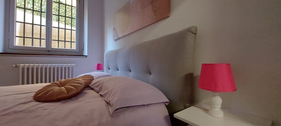 camera / bedroom
