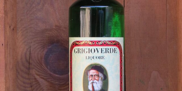 GRIGIO VERDE Bevanda caratteristica delle regioni del nord Italia a base di grappa e menta. 40% vol. 100 cl.