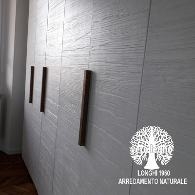 armadio in legno massello rustico bianco