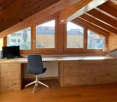 produzione mobili per ufficio in legno massello su misura