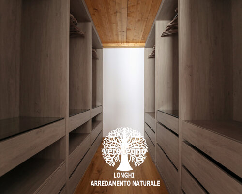 cabina armadio in legno naturale