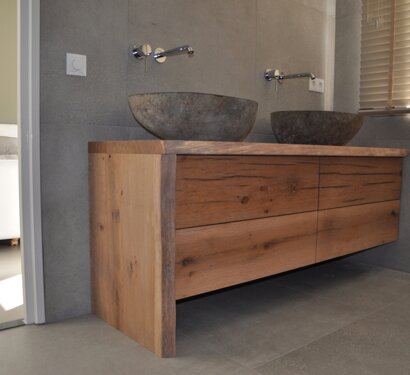 mobili bagno su misura in legno massello corteccia mobile bagno in legno massello con corteccia naturale vista verniciati anti acqua idrorepellenti