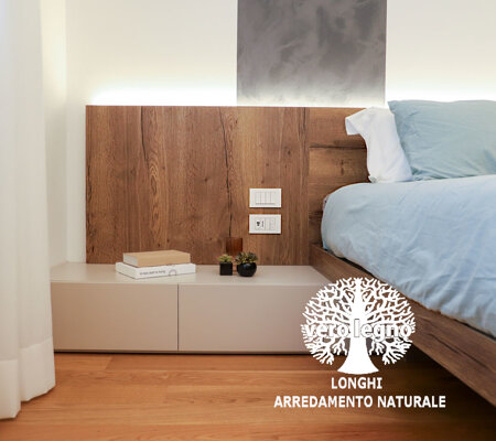 BOISERIE LETTO SU MISURA IN LEGNO MASSELLO