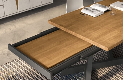 TAVOLO ALLUNGABILE IN LEGNO MASSELLO GENOVA TAVOLO ALLUNGABILE IN LEGNO MASSELLO GENOVA